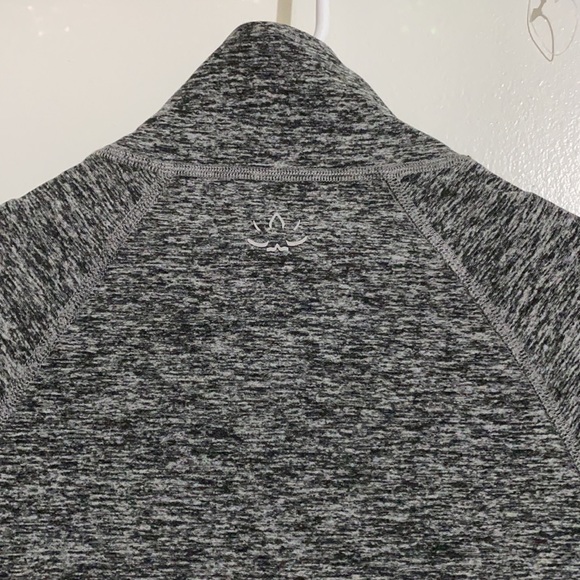 Beyond yoga Long sleeve - Picture 3 of 7